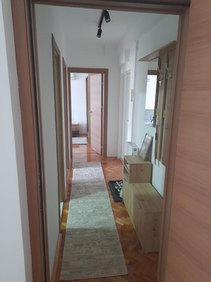 Holiday Apartaments 2 Nis Exterior photo